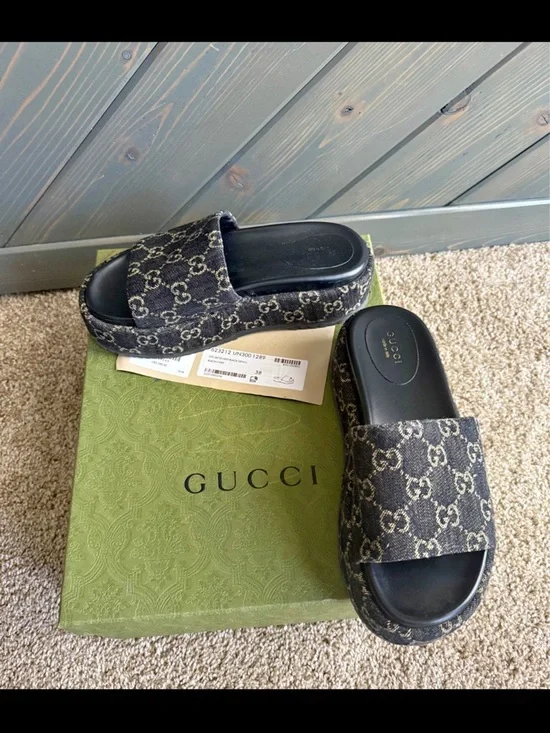 Gucci Monogram Slide Sandals in Black/Brown - Picture 1 of 1